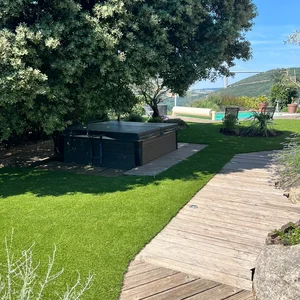 Paysage Marc : Un espace de détente pensé pour profiter du jardin toute l'année.