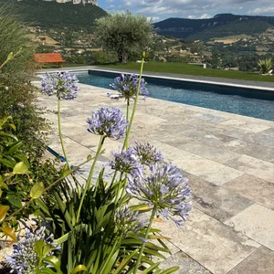 Paysage Marc : Aménagement autour d'une piscine chez un particulier.